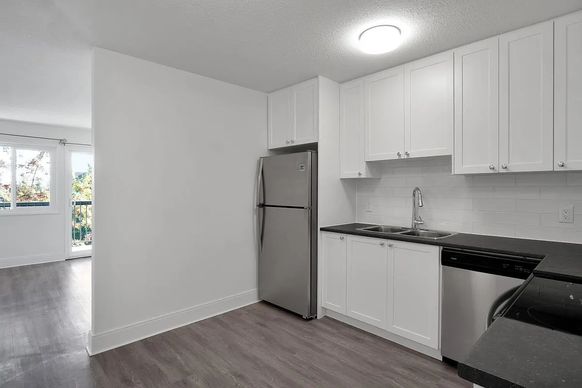 Prideaux Apartments — Photo 3