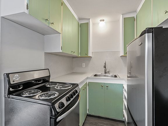4th image of 1809-1815 5th Ave N #4