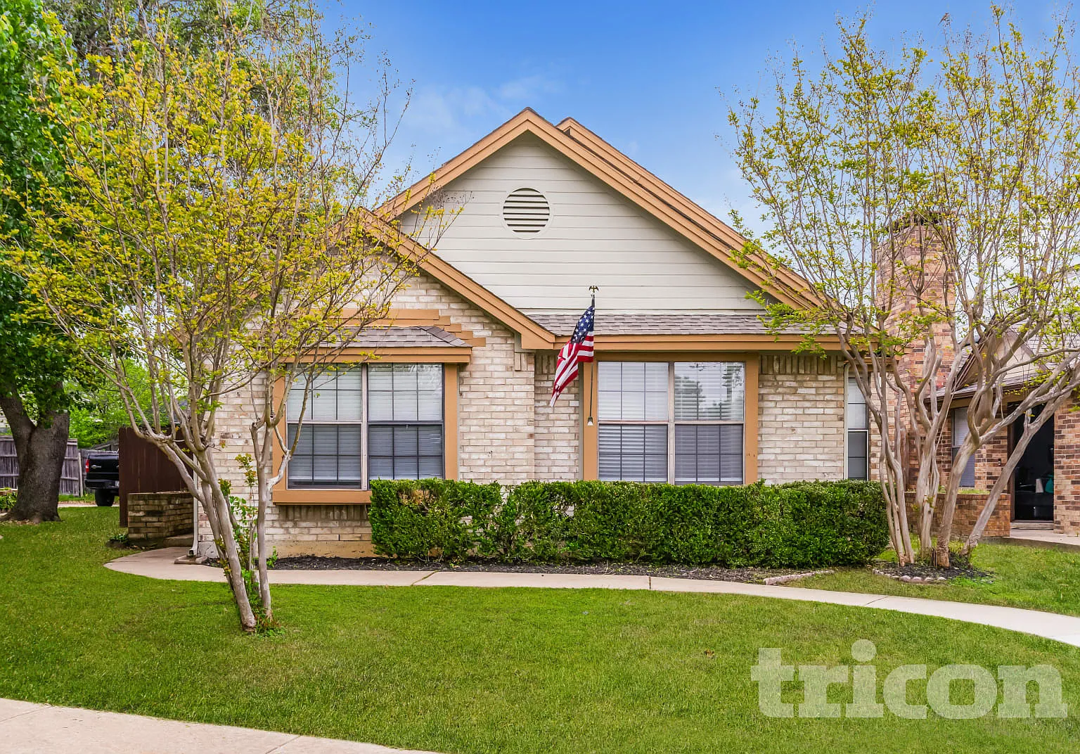 2033 Feather Lane Lewisville TX — Photo 1