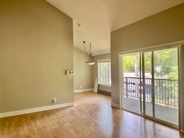 14330 126th Ave NE APT B305, Kirkland, WA 98034