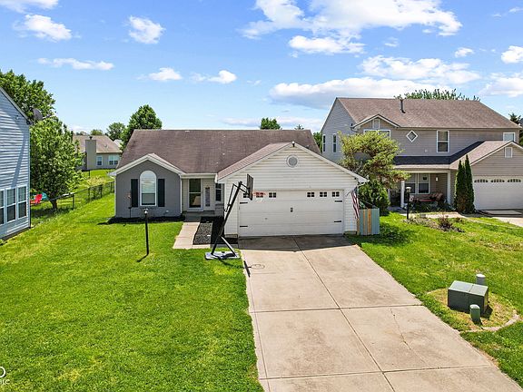 3rd image of 2227 Rolling Hill Ct
