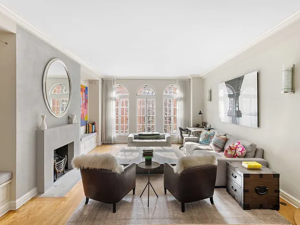 45 E 9th St APT 31, New York, NY 10003