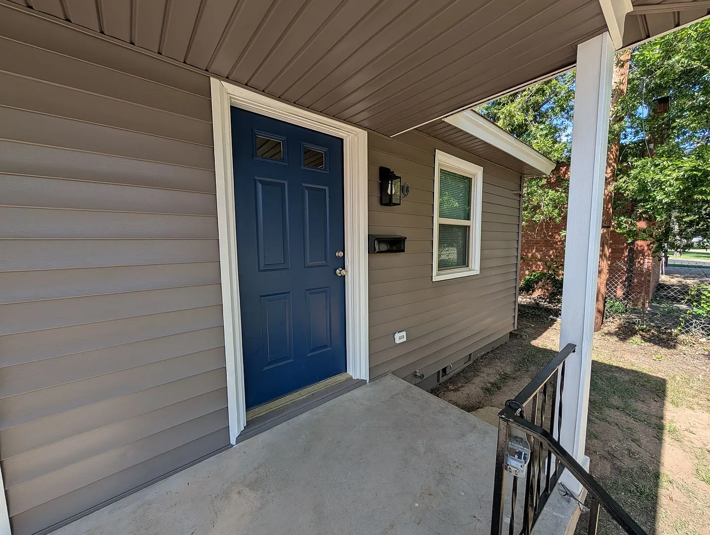 Remodeled luxury 1 bedroom, 1 bath house in Edmond, OK with stainless steel appliances — Photo 2