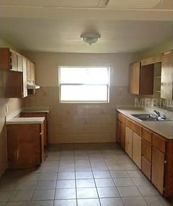 3001 E Jefferson St — Photo 16