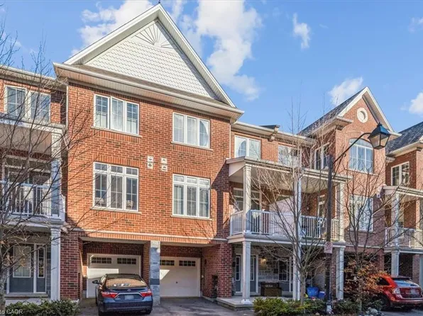 181 Plains Rd W #36, Burlington, ON L7T 0B1