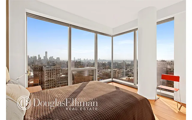 Rented by Douglas Elliman | media 24