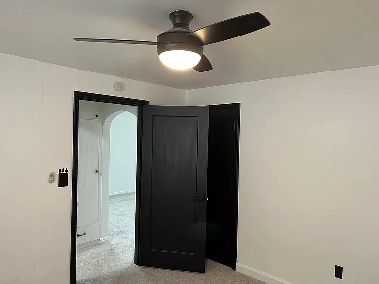 4719 S Pearl St — Photo 4