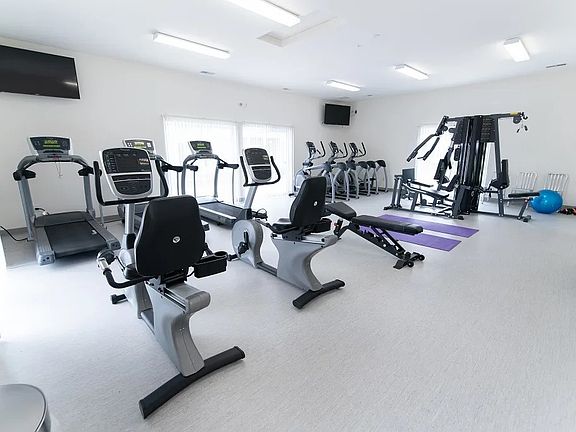 24/7 Fitness Center Access