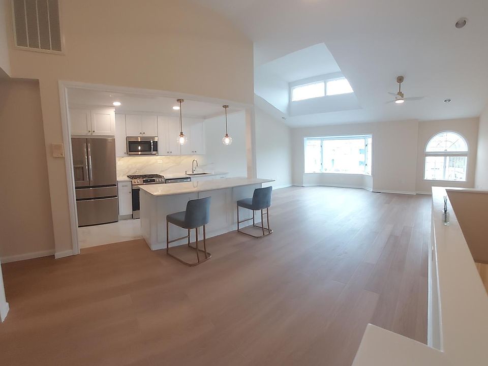 1st image of 23970B Oak Park Dr