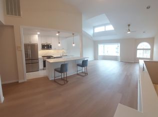 23970B Oak Park Dr, Douglaston, NY 11362