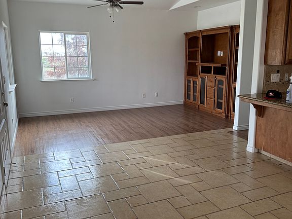 4th image of 26944 Avenue 18