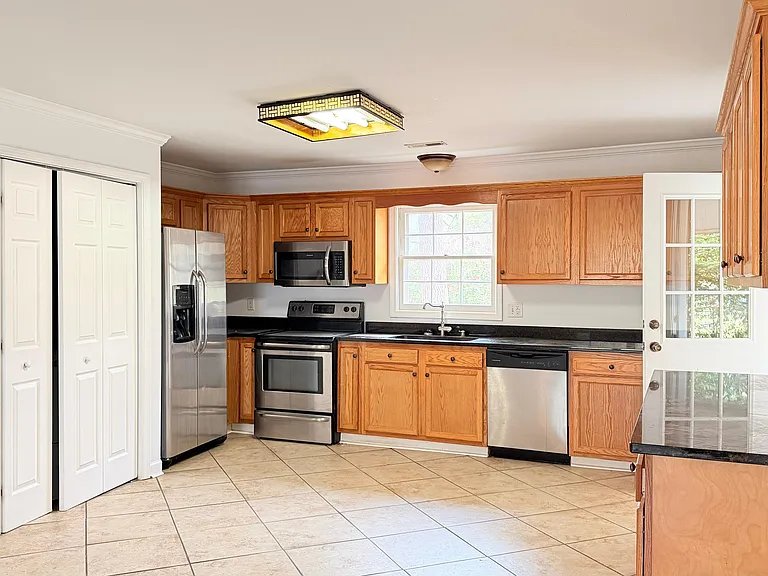 4411 Green Bay Trl — Photo 3