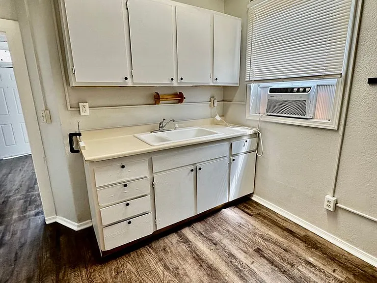 624 N Weber St. — Photo 18