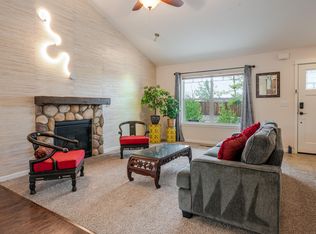 414 Wintersage Cir, Talent, OR 97540