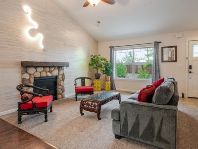 414 Wintersage Cir, Talent, OR, 97540