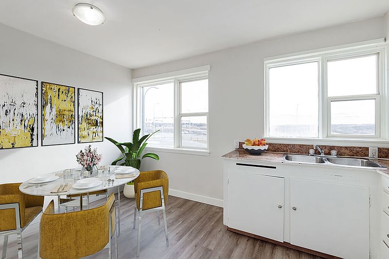 Lethbridge Apartment for rent - 3 Bedrooms — photo 2