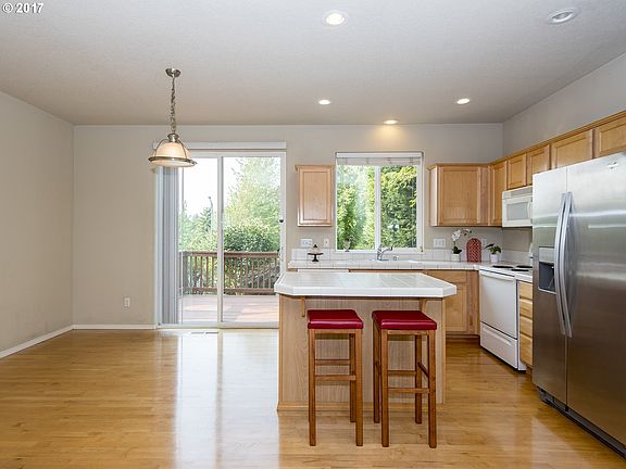 4th image of 20616 Noble Ln