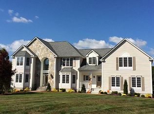 6 Sherwood Rd, Windham, NH 03087