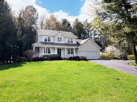 2nd image of 4 Ivy Ln