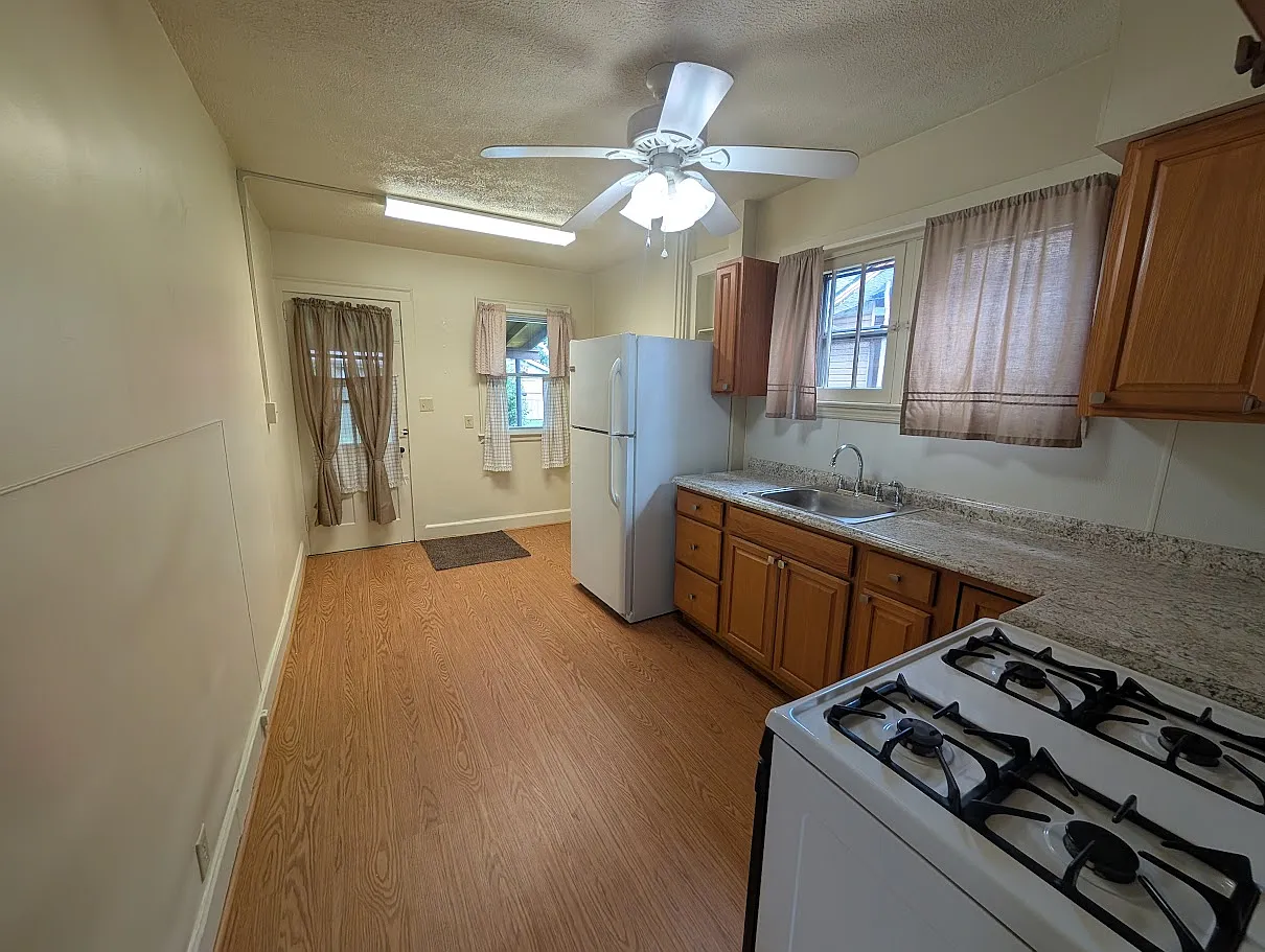 1 bed, $725 — Photo 3