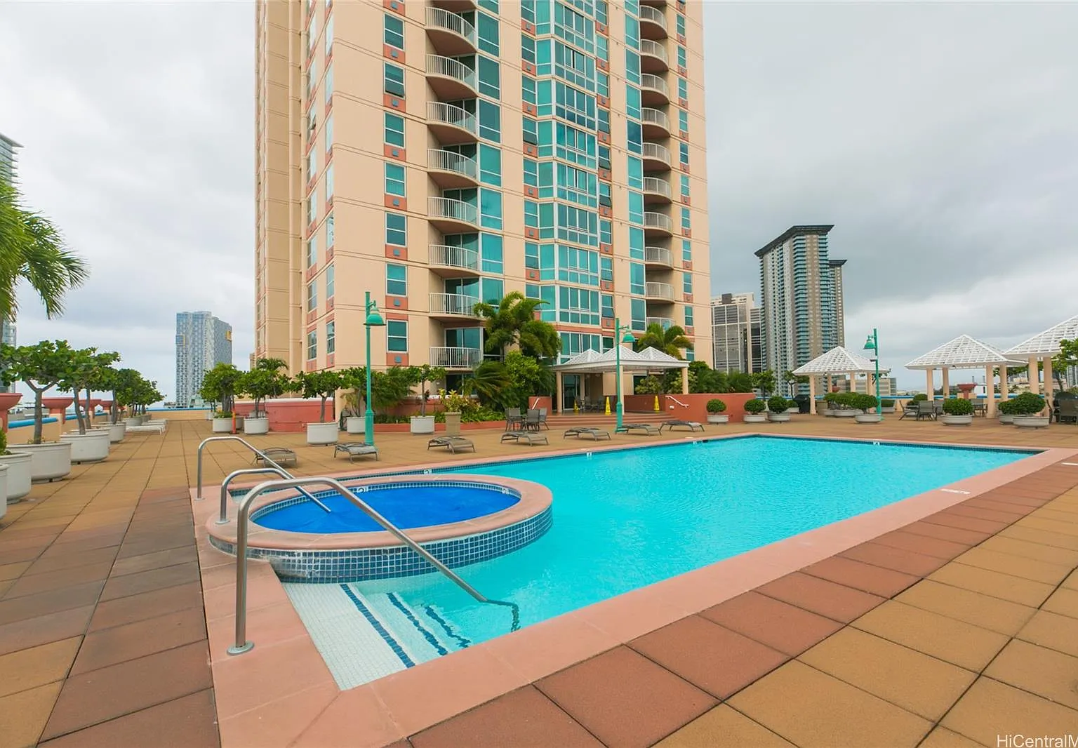 1 bed, 585 sqft, $2,900 — Photo 1