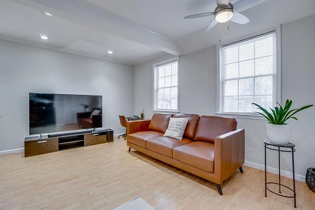 196 Zabriskie St #4 — Photo 3