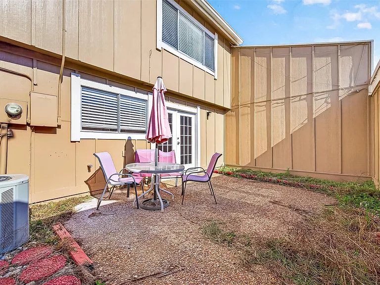 11677 Village Place Dr — Photo 39