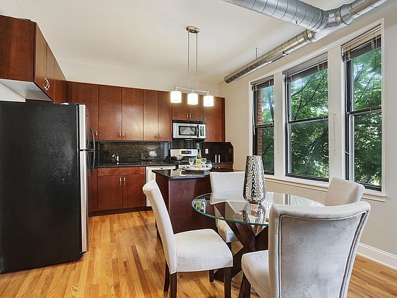 3rd image of 2900 N Troy St #2A