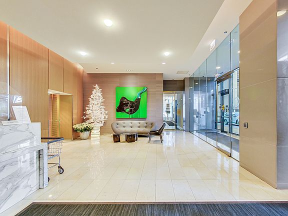 4th image of 225 N Columbus Dr Unit 6509