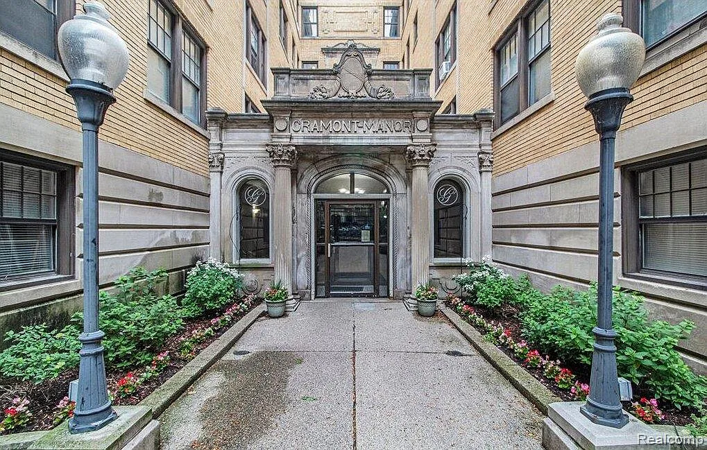 1 bed, 560 sqft, $900 — Photo 4