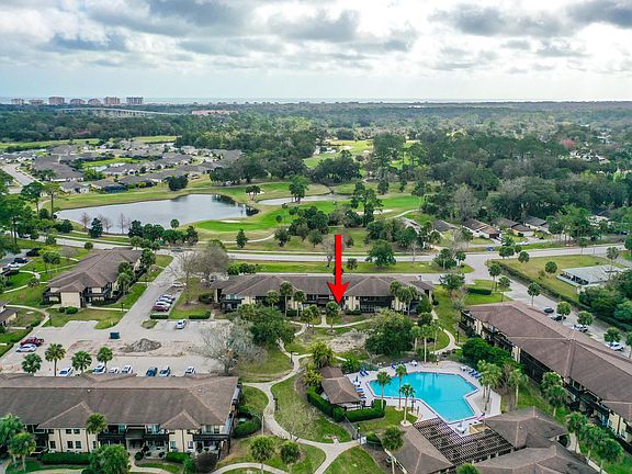 3rd image of 48 Club House Dr APT 102