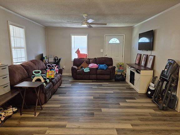 3rd image of 190 Bluff Cir