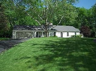 105 Holly Ln, Perrysburg, OH 43551