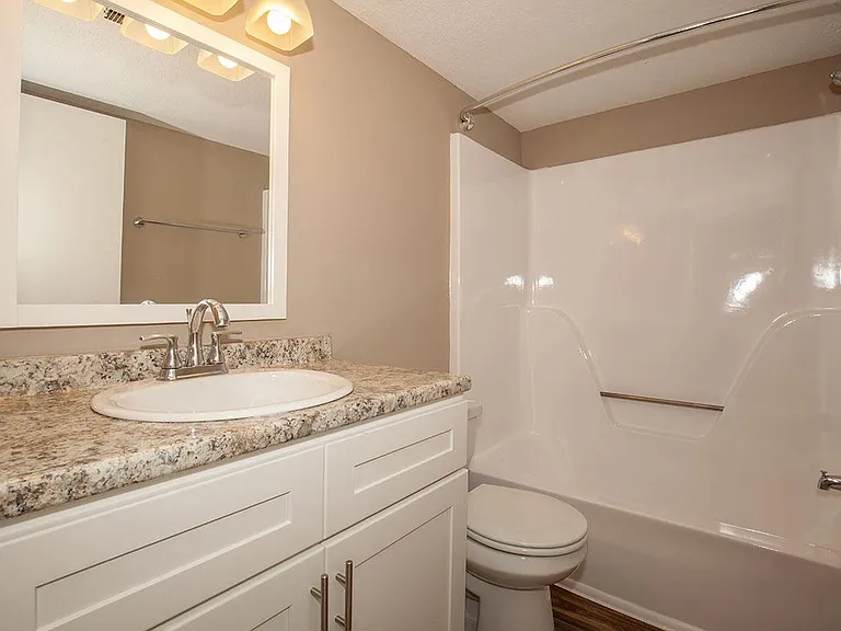 Laurel Ridge Apartments — Photo 51