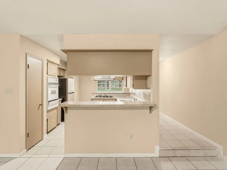 823 Red Rock Canyon Dr — Photo 8
