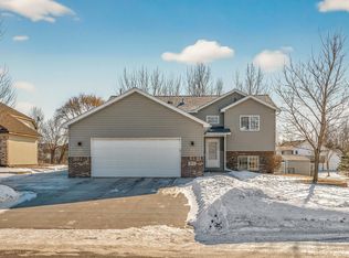 5512 Kalenda Dr NE, Albertville, MN 55301