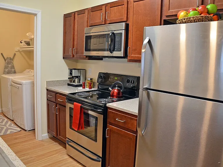 The Enclave Apartments — Photo 40