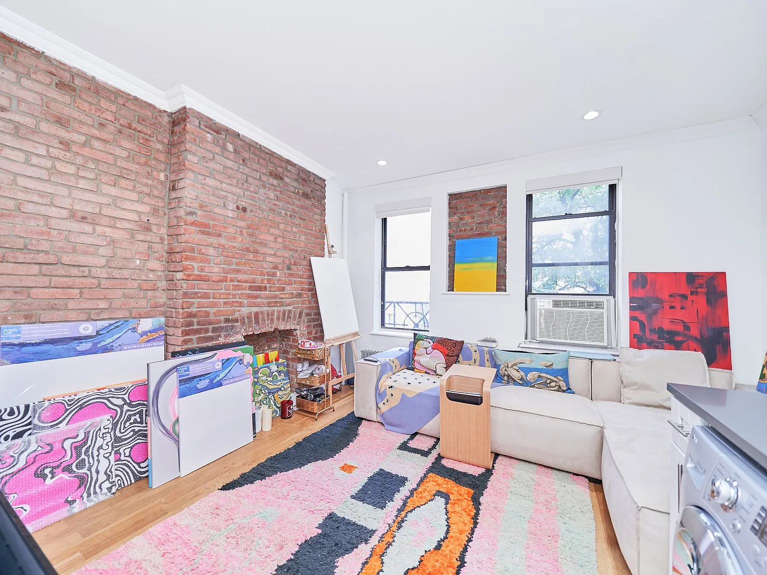 410 East 64th Street — Photo 2