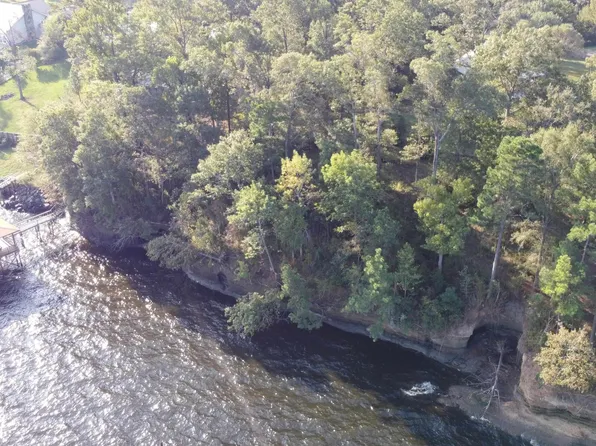 145 Somerset, Milam, TX 75959