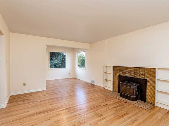 5th image of 3525 E 21st Ave