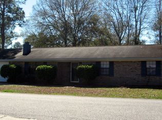 203 W Peach Ave, Kingsland, GA 31548