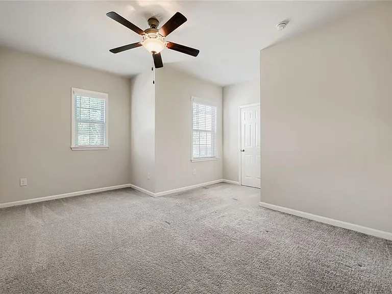 2444 Norwood Dr SE — Photo 17