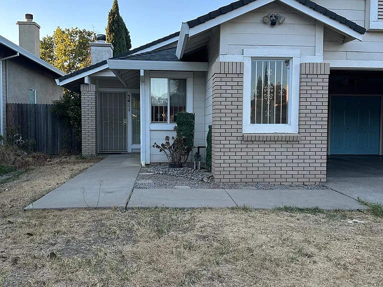 3411 Night Star Ct — Photo 4