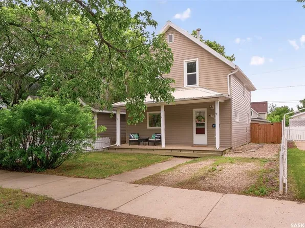 1040 Connaught AVENUE, Moose Jaw, SK S6H 4B5