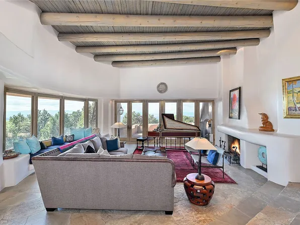1244 N Summit Dr, Santa Fe, NM 87501