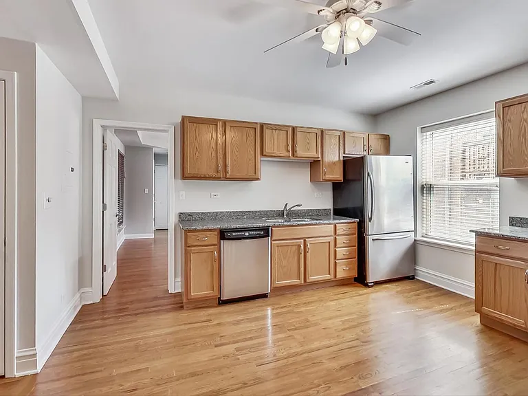 917 W Sunnyside Ave #2S — Photo 6