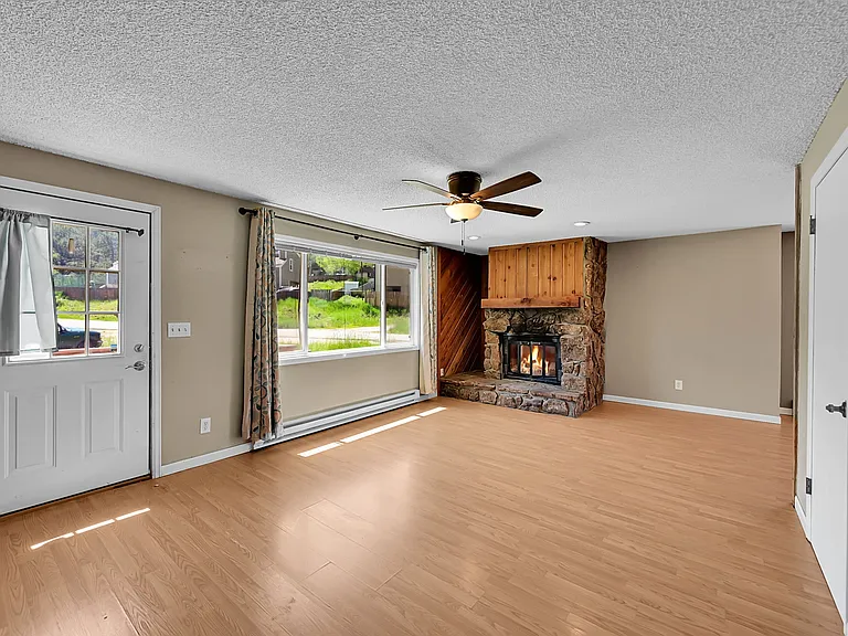 26147 S End Rd — Photo 8