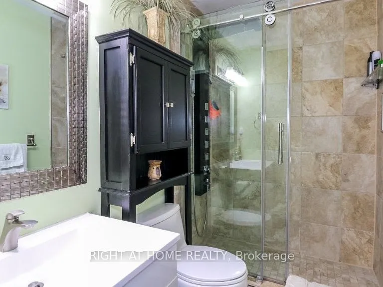 43 Olive Cres #201 — Photo 29