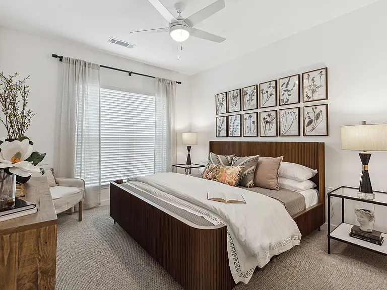 Everleigh Deerfield 55+ Active Adult Apartment Homes — Photo 16