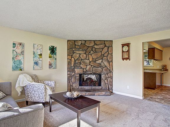 3rd image of 21028 NE 91st St